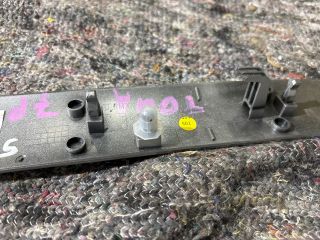 bontott VW TOUAREG Bal első Ajtó Díszléc