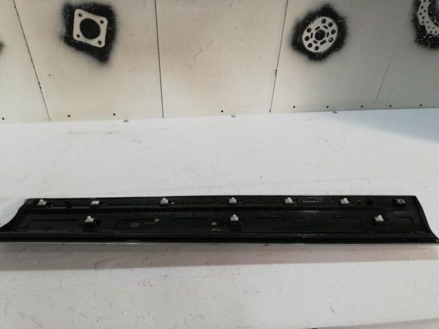 bontott VW TOUAREG Bal első Ajtó Díszléc