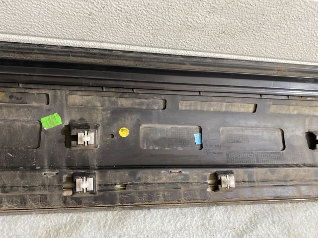 bontott VW TOUAREG Bal első Ajtó Díszléc