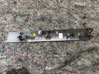 bontott VW TOUAREG Bal első Ajtó Díszléc