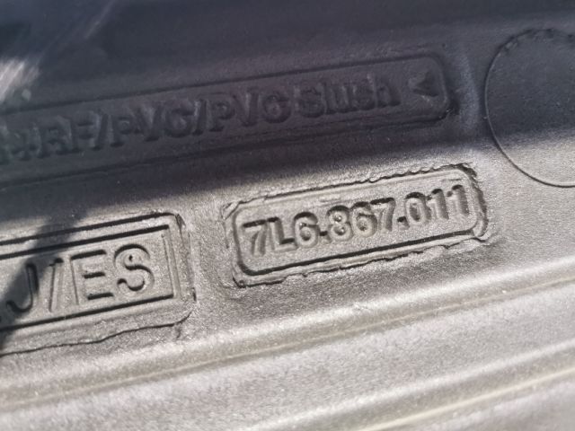 bontott VW TOUAREG Bal első Ajtó Kárpit