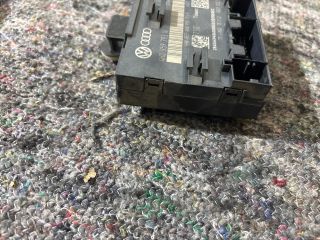 bontott VW TOUAREG Bal első Ajtó Vezérlőegység