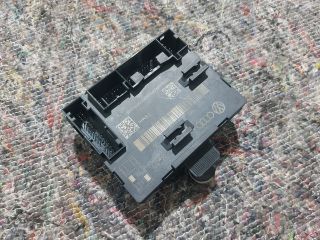 bontott VW TOUAREG Bal első Ajtó Vezérlőegység