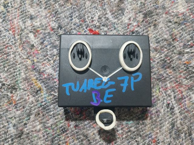 bontott VW TOUAREG Bal első Ajtó Vezérlőegység