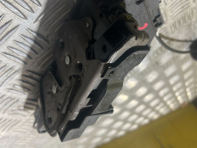 bontott VW TOUAREG Bal első Ajtózár