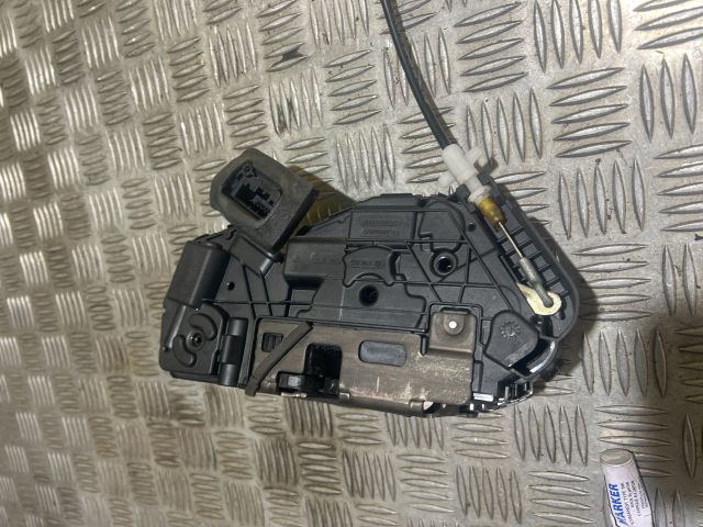 bontott VW TOUAREG Bal első Ajtózár