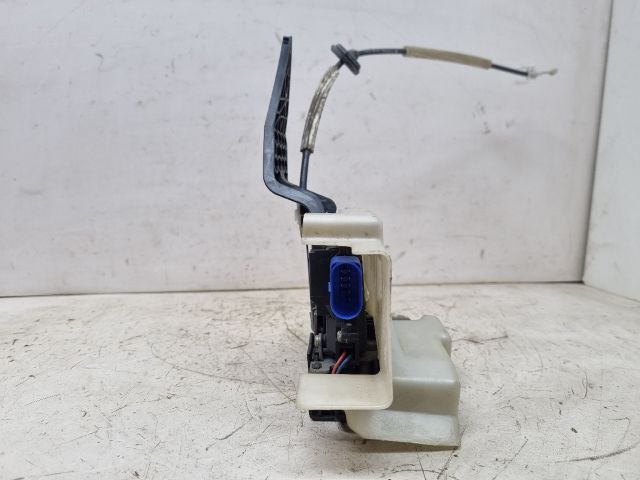 bontott VW TOUAREG Bal első Ajtózár