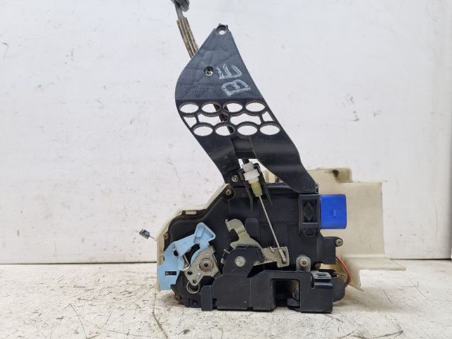 bontott VW TOUAREG Bal első Ajtózár