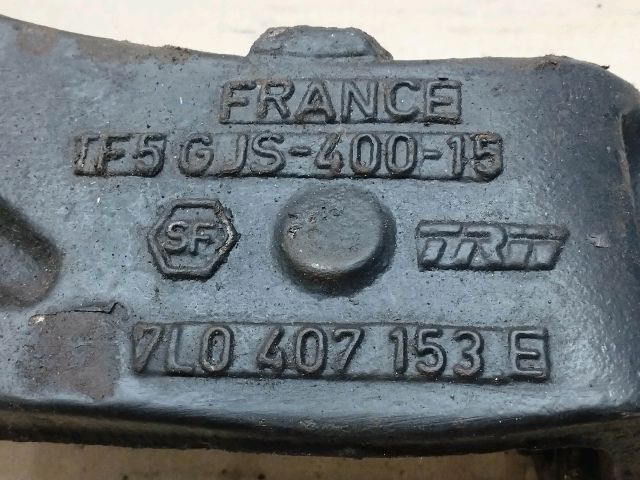 bontott VW TOUAREG Bal első Alsó Lengőkar