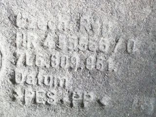 bontott VW TOUAREG Bal első Dobbetét (Kerékjárati, Műanyag)