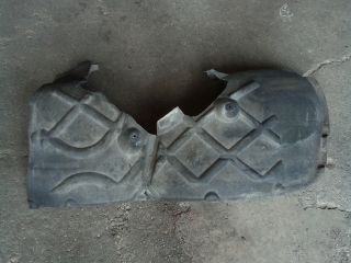 bontott VW TOUAREG Bal első Dobbetét (Kerékjárati, Műanyag)