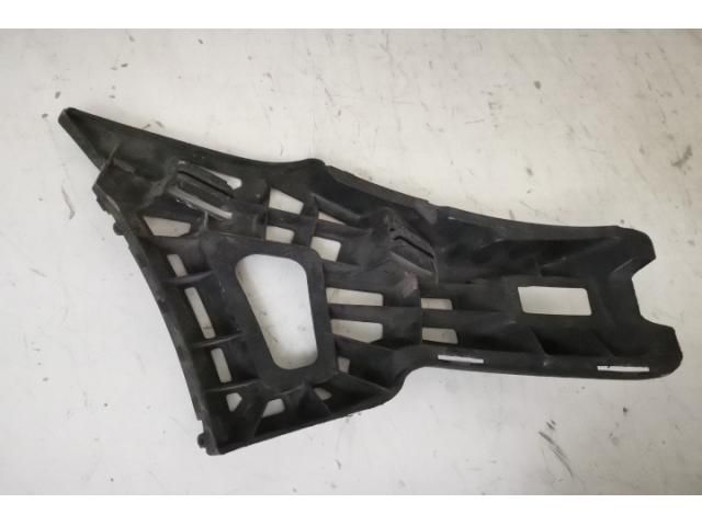 bontott VW TOUAREG Bal első Lökhárító Tartó (Műanyag)