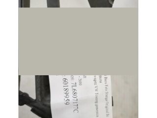 bontott VW TOUAREG Bal első Lökhárító Tartó (Műanyag)