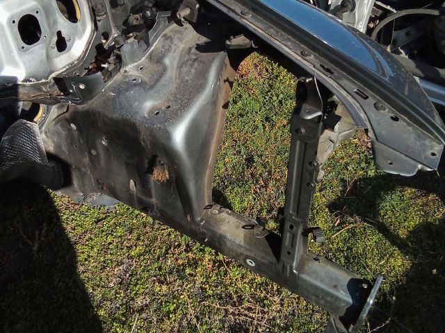 bontott VW TOUAREG Bal első Negyed Karosszéria Csomag