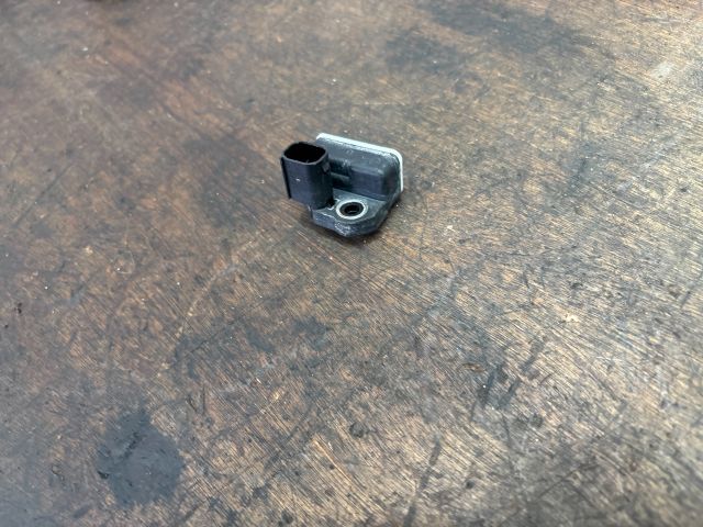 bontott VW TOUAREG Bal első Oldal Ütközés Érzékelő