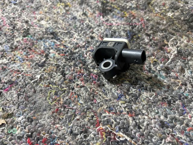 bontott VW TOUAREG Bal első Oldal Ütközés Érzékelő