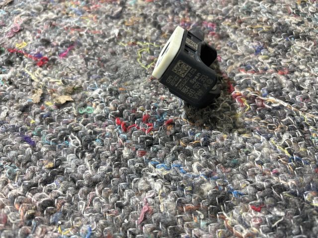 bontott VW TOUAREG Bal első Oldal Ütközés Érzékelő