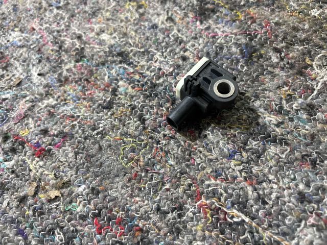 bontott VW TOUAREG Bal első Oldal Ütközés Érzékelő