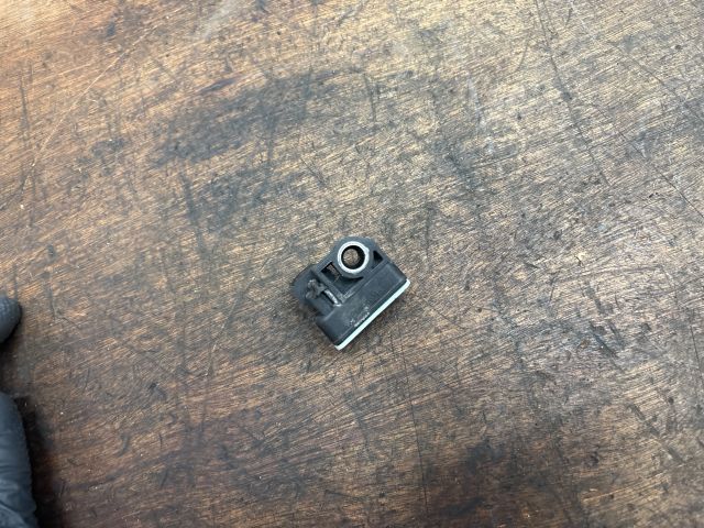 bontott VW TOUAREG Bal első Oldal Ütközés Érzékelő