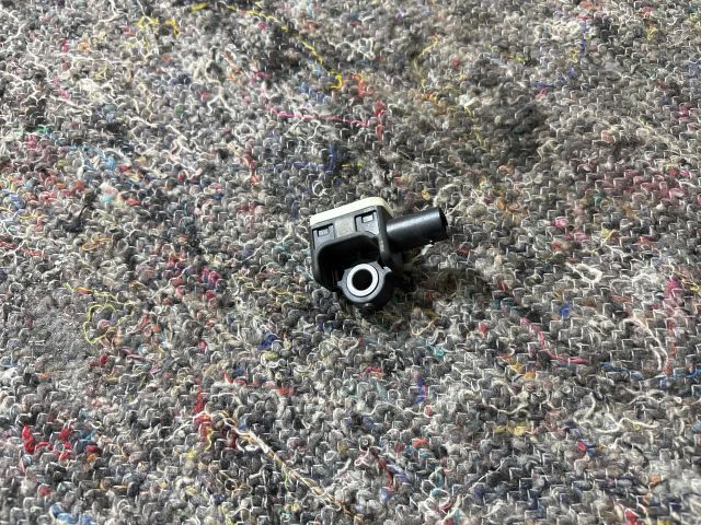 bontott VW TOUAREG Bal első Oldal Ütközés Érzékelő