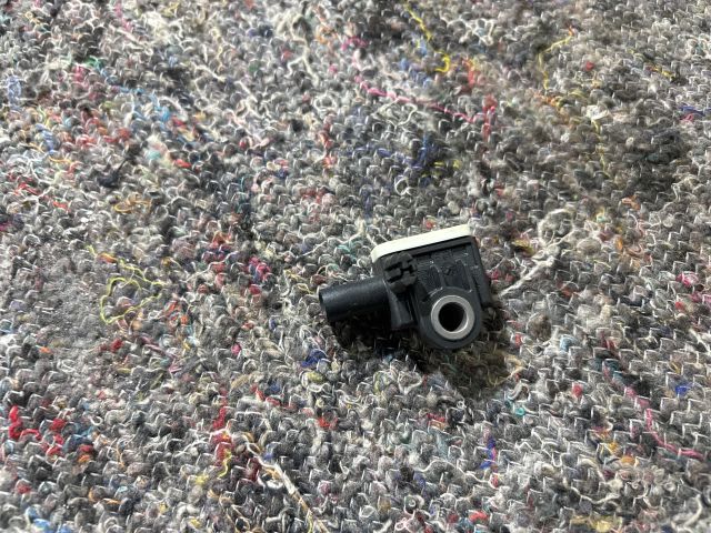 bontott VW TOUAREG Bal első Oldal Ütközés Érzékelő