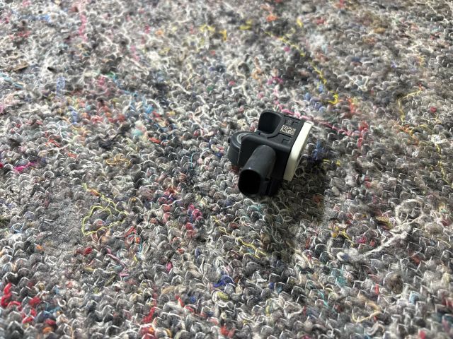 bontott VW TOUAREG Bal első Oldal Ütközés Érzékelő