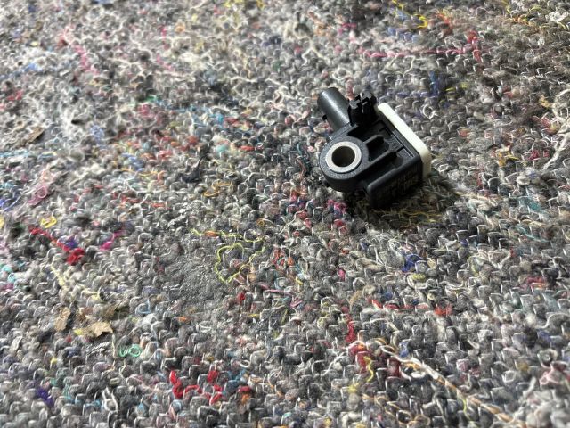 bontott VW TOUAREG Bal első Oldal Ütközés Érzékelő