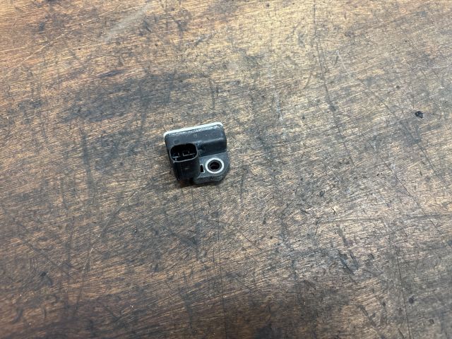 bontott VW TOUAREG Bal első Oldal Ütközés Érzékelő