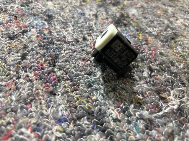 bontott VW TOUAREG Bal első Oldal Ütközés Érzékelő