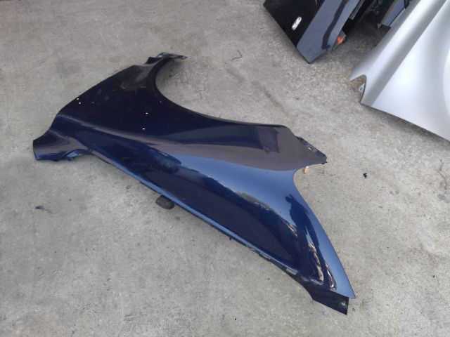 bontott VW TOUAREG Bal első Sárvédő