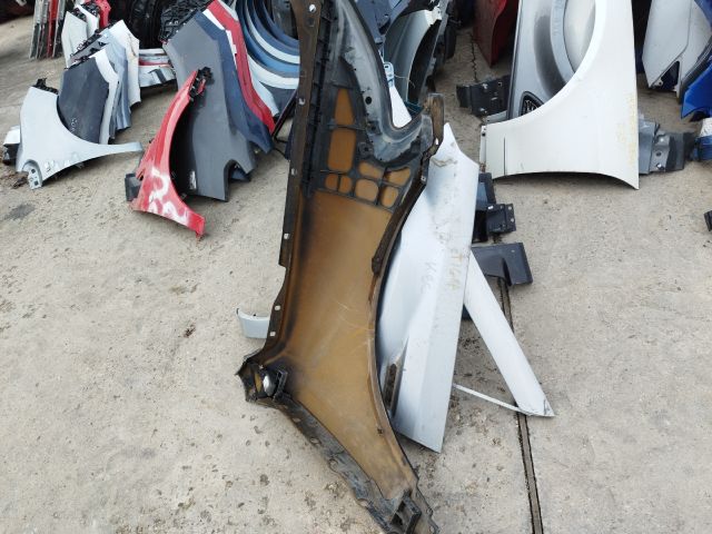 bontott VW TOUAREG Bal első Sárvédő