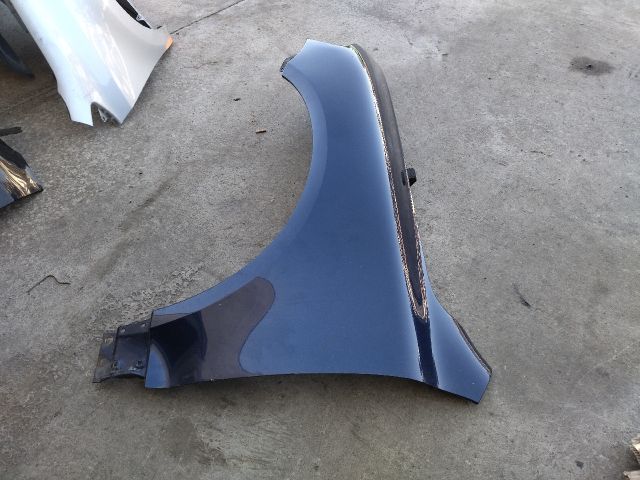 bontott VW TOUAREG Bal első Sárvédő