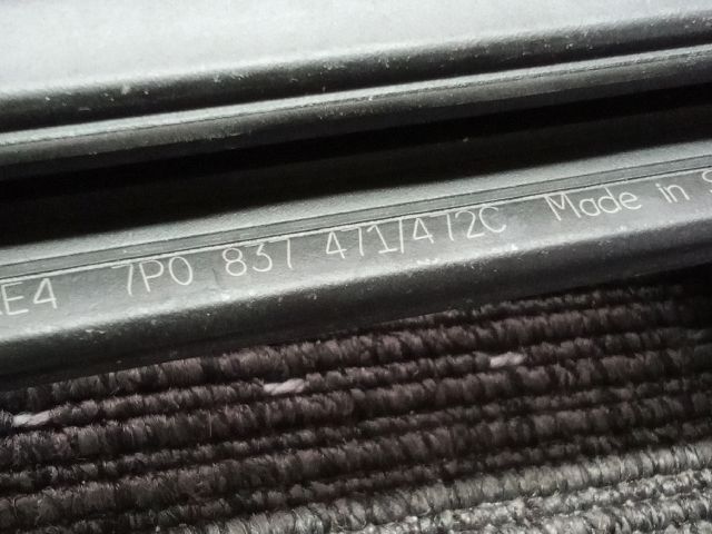 bontott VW TOUAREG Bal első Vízlehúzó Gumicsík