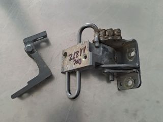 bontott VW TOUAREG Bal első Zsanér