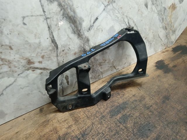 bontott VW TOUAREG Bal Fényszóró Tartó