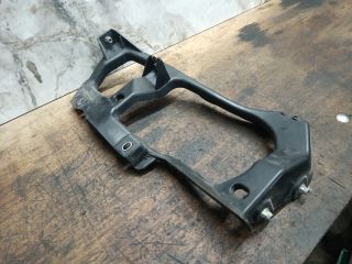 bontott VW TOUAREG Bal Fényszóró Tartó