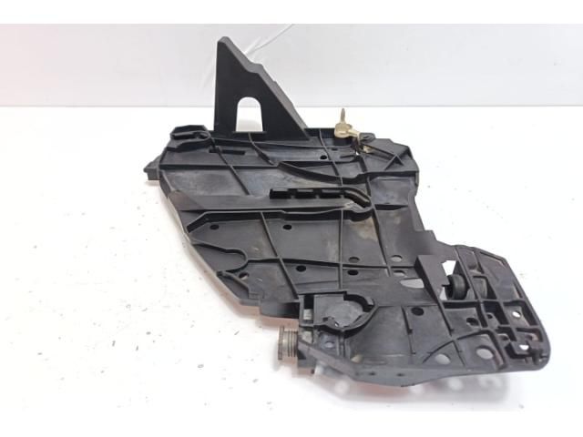 bontott VW TOUAREG Bal Fényszóró Tartó