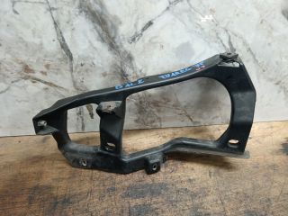 bontott VW TOUAREG Bal Fényszóró Tartó