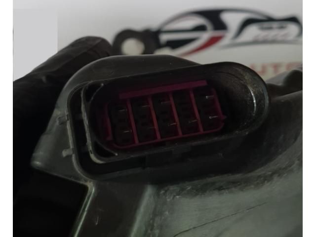 bontott VW TOUAREG Bal Fényszóró