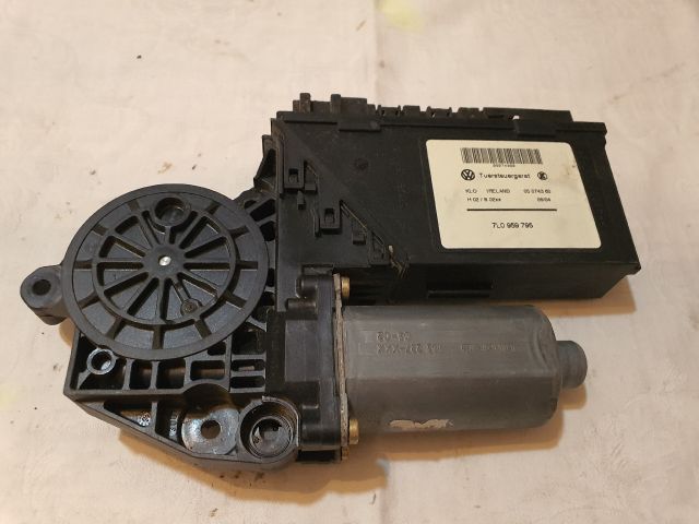 bontott VW TOUAREG Bal hátsó Ablakemelő Motor