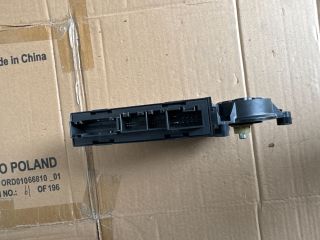 bontott VW TOUAREG Bal hátsó Ablakemelő Motor