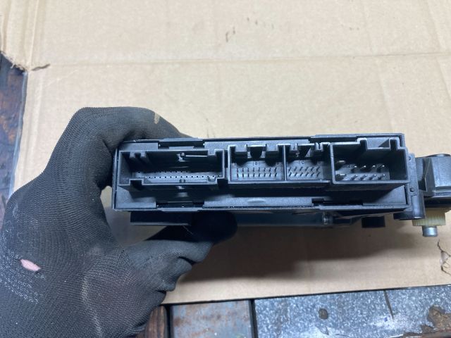 bontott VW TOUAREG Bal hátsó Ablakemelő Motor