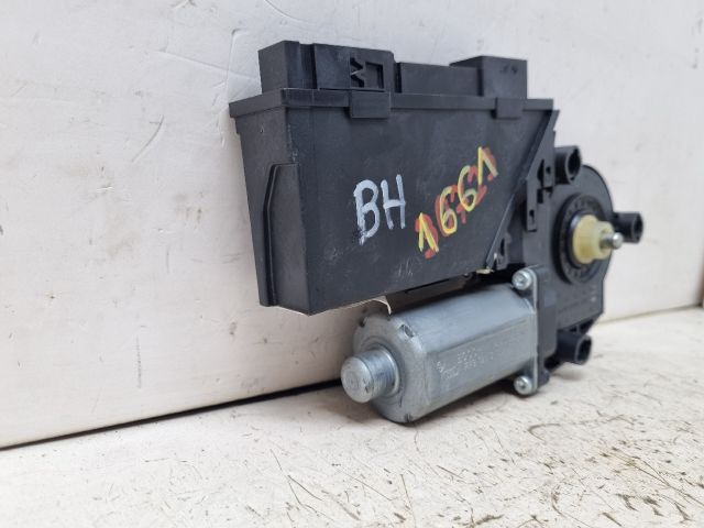 bontott VW TOUAREG Bal hátsó Ablakemelő Motor