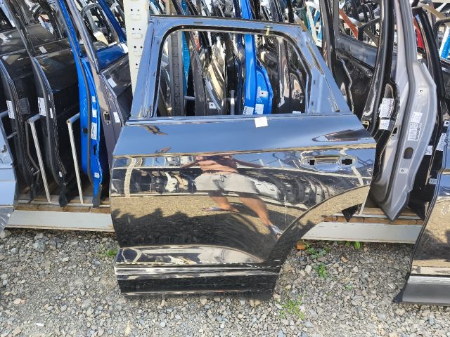 bontott VW TOUAREG Bal hátsó Ajtó (Üres lemez)