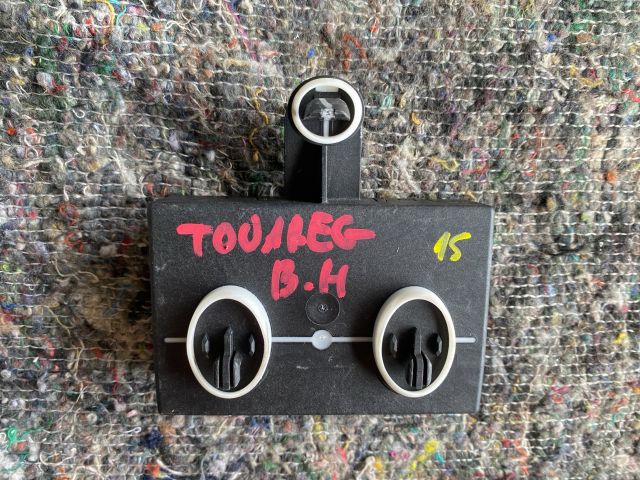 bontott VW TOUAREG Bal hátsó Ajtó Vezérlőegység