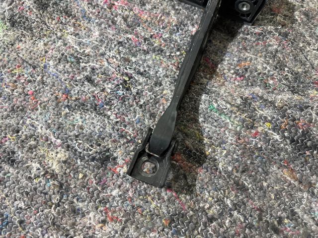 bontott VW TOUAREG Bal hátsó Ajtóhatároló