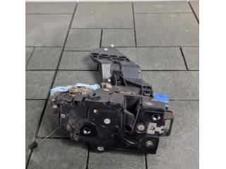 bontott VW TOUAREG Bal hátsó Ajtózár