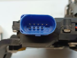 bontott VW TOUAREG Bal hátsó Ajtózár