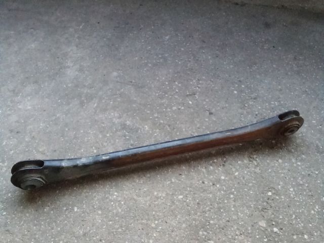 bontott VW TOUAREG Bal hátsó Alsó Lengőkar