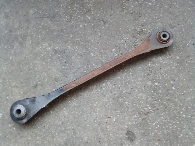 bontott VW TOUAREG Bal hátsó Alsó Lengőkar